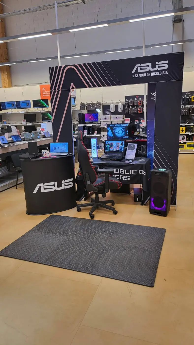 Animation autour de produits informatiques Asus ROG